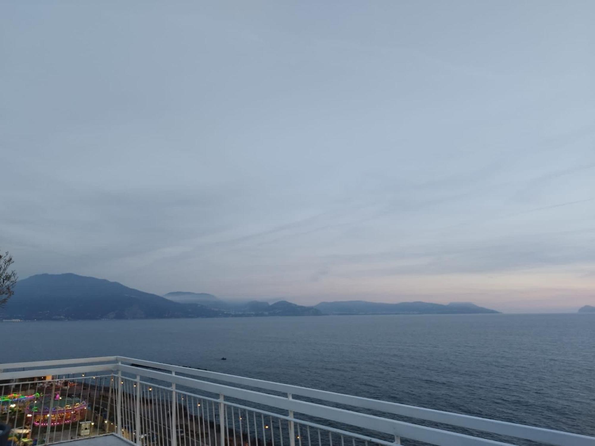 Thomas Sea View Apartment Torre del Greco Exterior photo